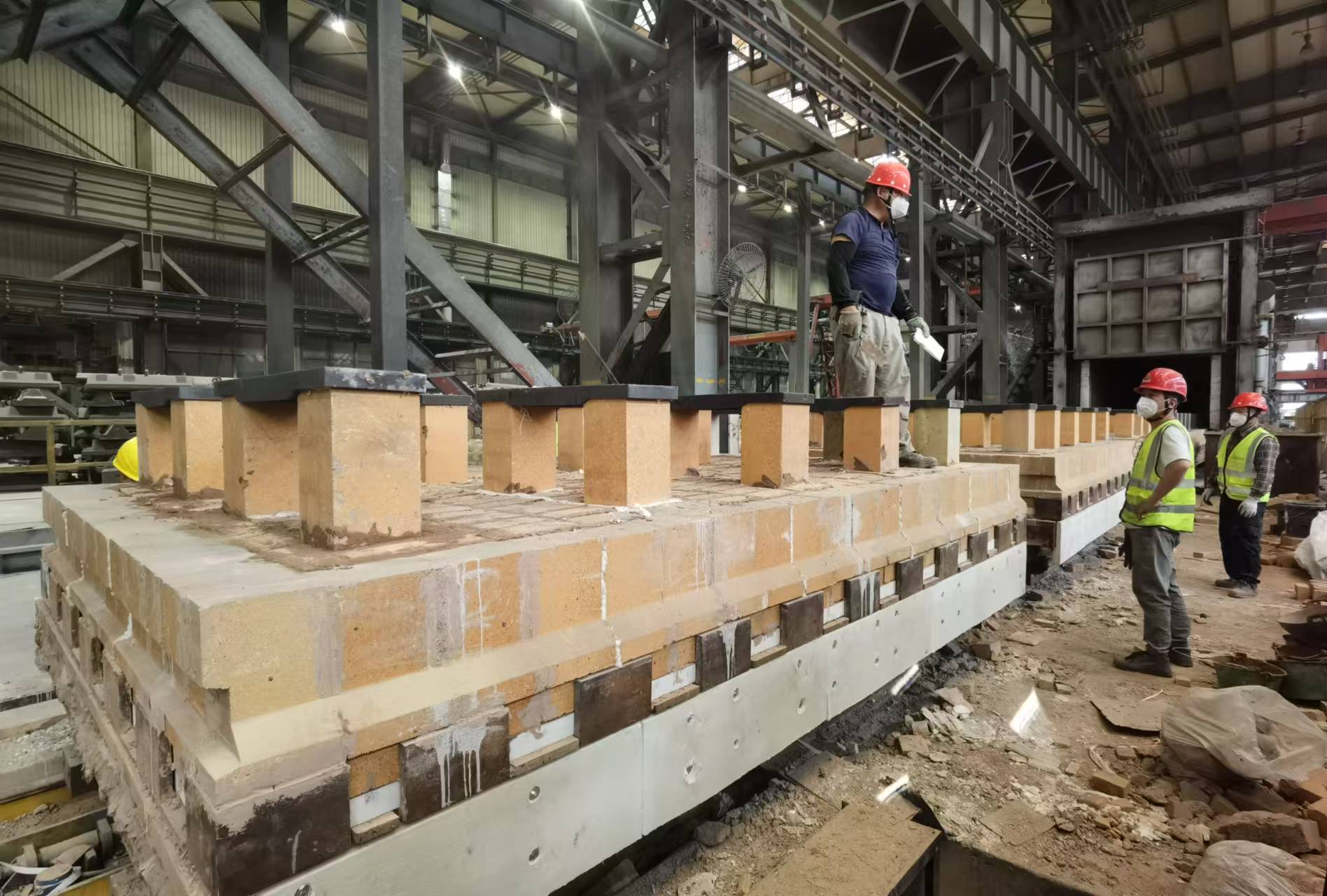 為熱處理生產(chǎn)線臺(tái)車提供耐材及技術(shù)服務(wù)