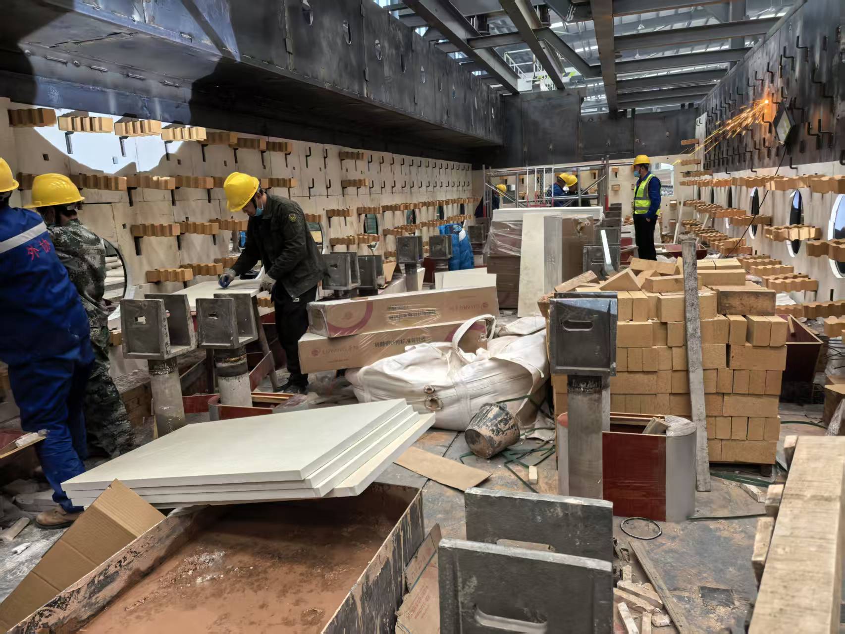 200 余噸耐火保溫材料交付湖南！東峰興達(dá)助力高強(qiáng)鋼管熱處理升級(jí)